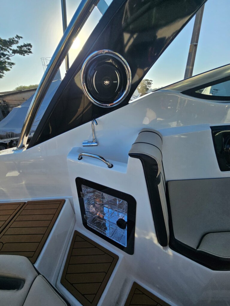 Focker com motor Mercury