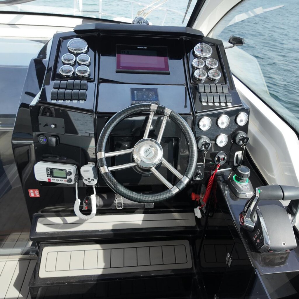 lancha para família