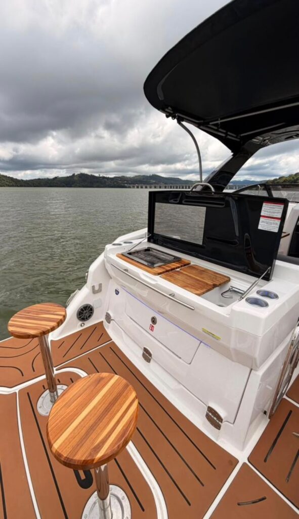 Focker 300 F-Design 2024 seminovo — foto 18