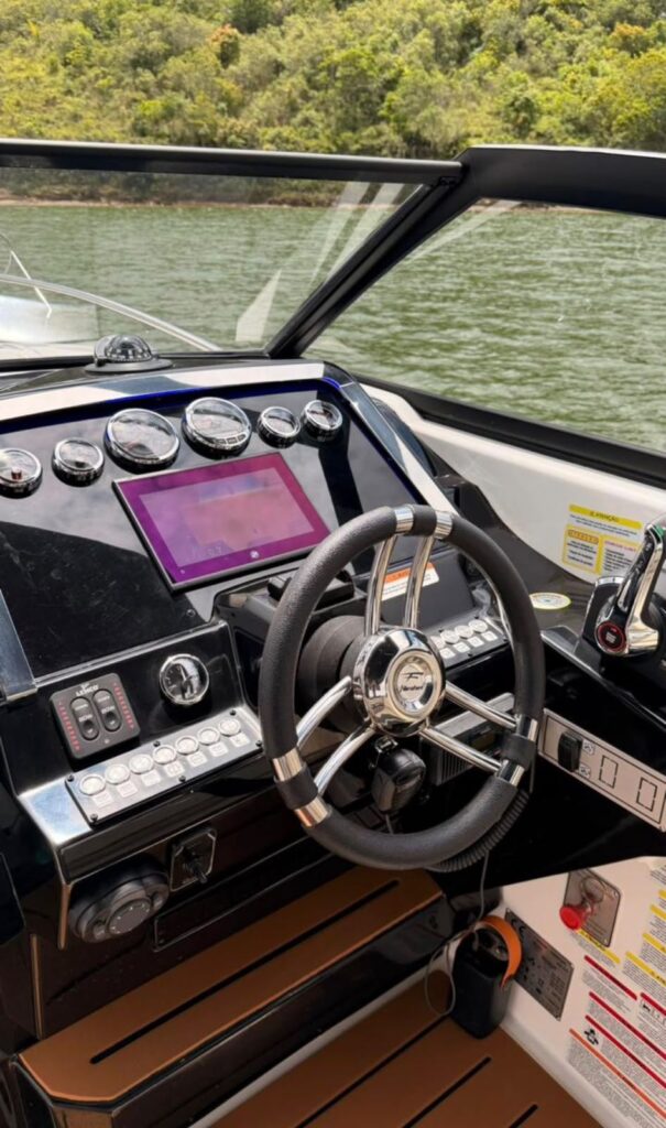 Focker 300 F-Design 2024 seminovo — foto 11