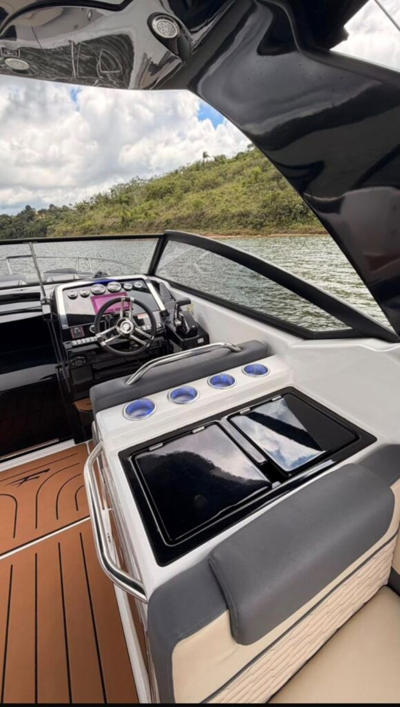 Focker 300 F-Design 2024 seminovo — foto 10