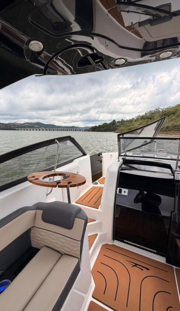 Focker 300 F-Design 2024 seminovo — foto 8